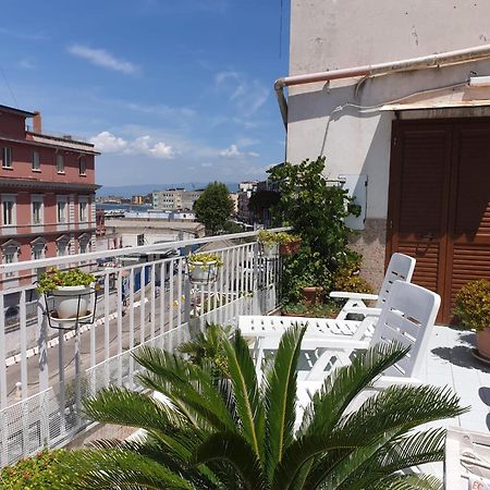 La Terrazza Sul Porto Acomodação com café da manhã Castellammare di Stabia Exterior foto